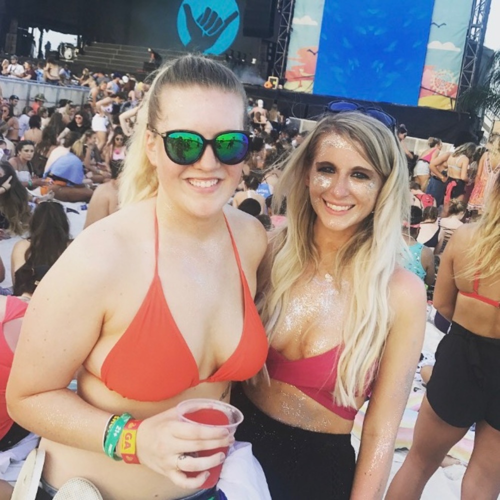 bikini - Picture 3 of 3